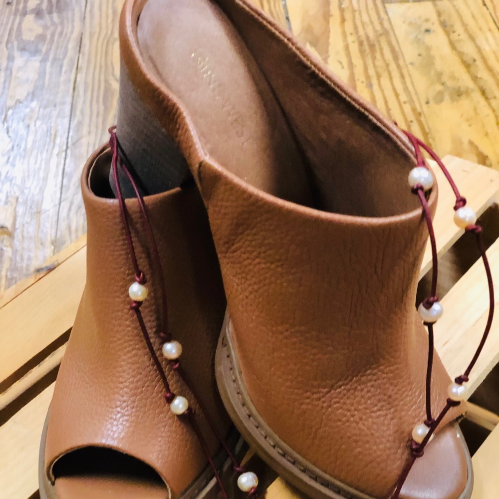 LIKE NEW~ NINE WEST BROWN CAMEL SHOES~ 8.5